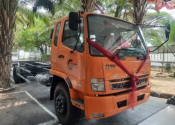 KTB Serahkan Satu Unit Truk FUSO FIGHTER X EURO4 Kepada SMK NEGERI 5 SURAKARTA