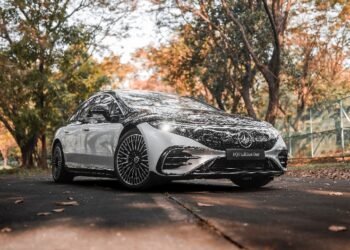 Mercedes-Benz EQS Edition One  Kendaraan all-electric edisi khusus paling eksklusif,  hanya tersedia 12 unit di Indonesia