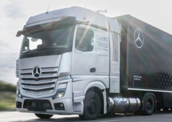 Teknologi Sel Bahan Bakar : Daimler Truck Membangun Armada Truk Mercedes-Benz GenH2 Pertama untuk Uji Coba Pelanggan