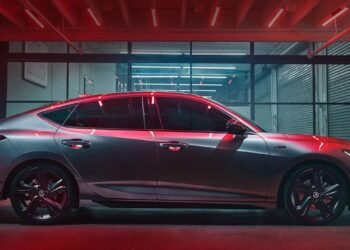 Acura Integra Type S Raih Penghargaan Bergengsi 2024 Road & Track Performance Car Of The Year Award