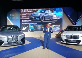 BMW Indonesia Mulai Tahun 2024 dengan Peluncuran Dua Model SAV All-Electric: BMW iX1 eDrive20 M Sport dan BMW iX xDrive50 Sport