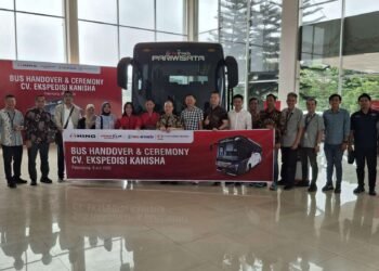 Hino Semakin Dipercaya Operator Bus Sumatera, Serahkan Bus GB 150 kepada CV Ekspedisi Kanisha (Laskad Trans) di Palembang