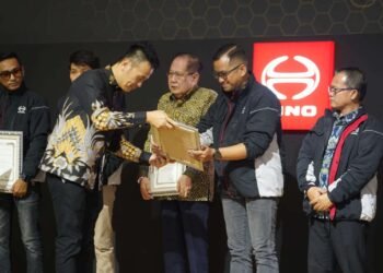 Hino Perkuat Kemitraan dengan Karoseri untuk Hadirkan Solusi Transportasi yang Aman dan Andal   