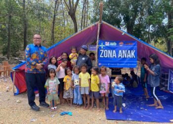Hino Dukung Pemulihan Gempa NTT melalui Program Tenda Ramah Anak