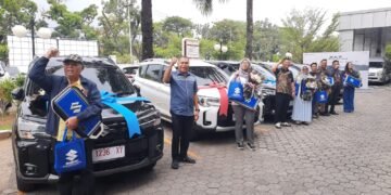 Suzuki Elang Perkasa Serahkan 5 Unit XL7 Terbaru di Padang
