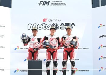 Melesat di Tengah Persaingan Ketat, Bintang dan Resky Naik Podium Moto4 Asia Cup