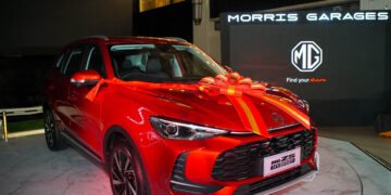 MG Secara Simbolis Menyerahkan 100 Unit MG ZS Hybrid+ kepada Konsumen Pertamanya