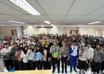 Kopi Bukan Lawan Kantuk, Ratusan Pelajar Gen Z Ramaikan Seminar Safety Riding Bahas ‘Ngopi Aman Sampai Tujuan’