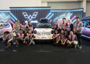 Wuling Aira ev Jadi Kanvas Kreativitas Ilustrator Lokal di IMX 2026
