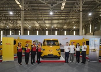 Wuling dan DHL Express Jalin Kerja Sama Hadirkan Solusi Logistik Ramah Lingkungan